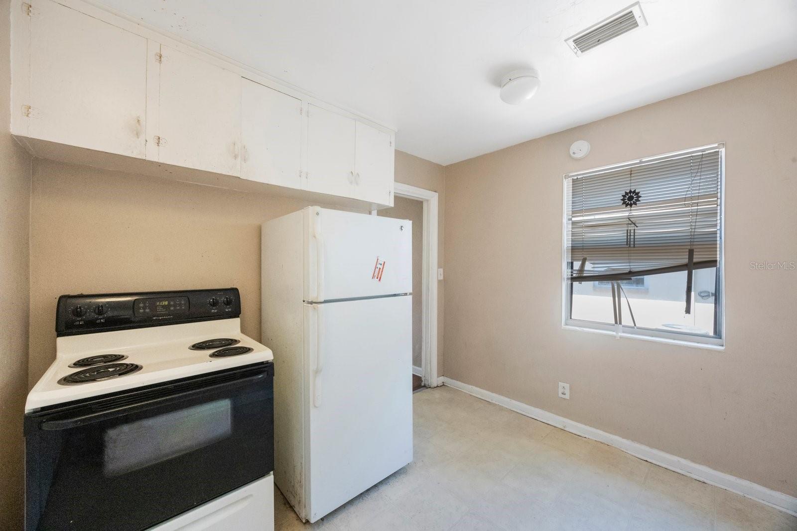 Image 11 of 32 For 513 88th Avenue N