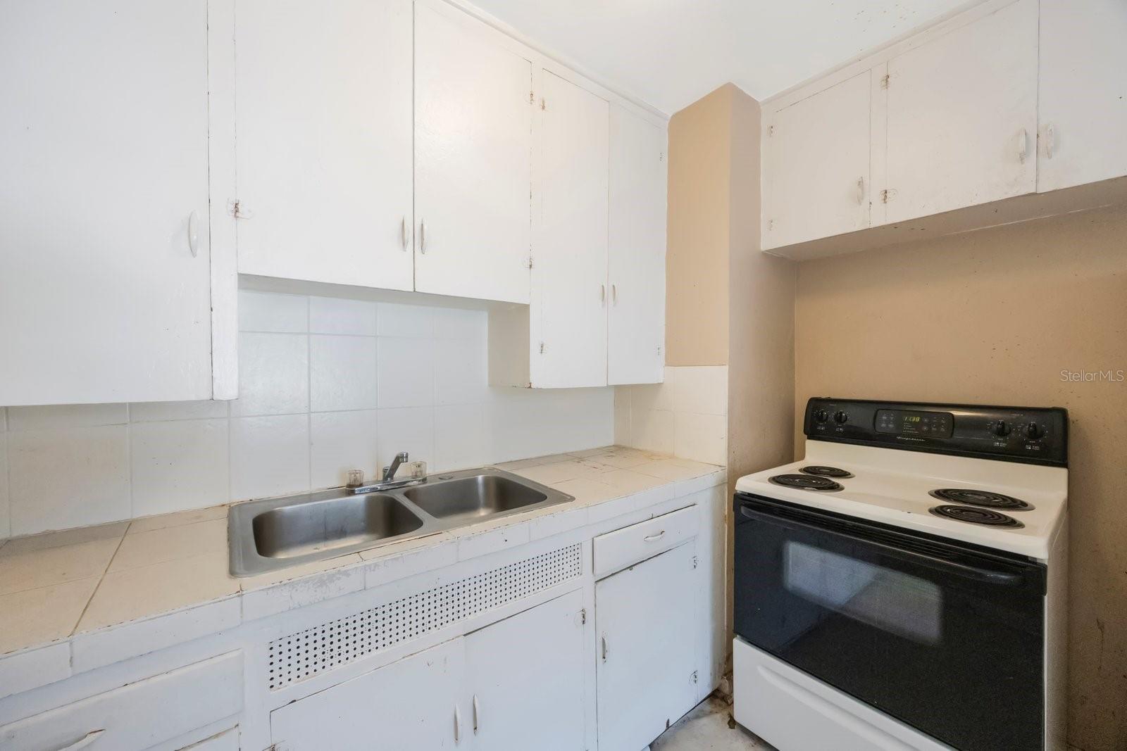 Image 12 of 32 For 513 88th Avenue N