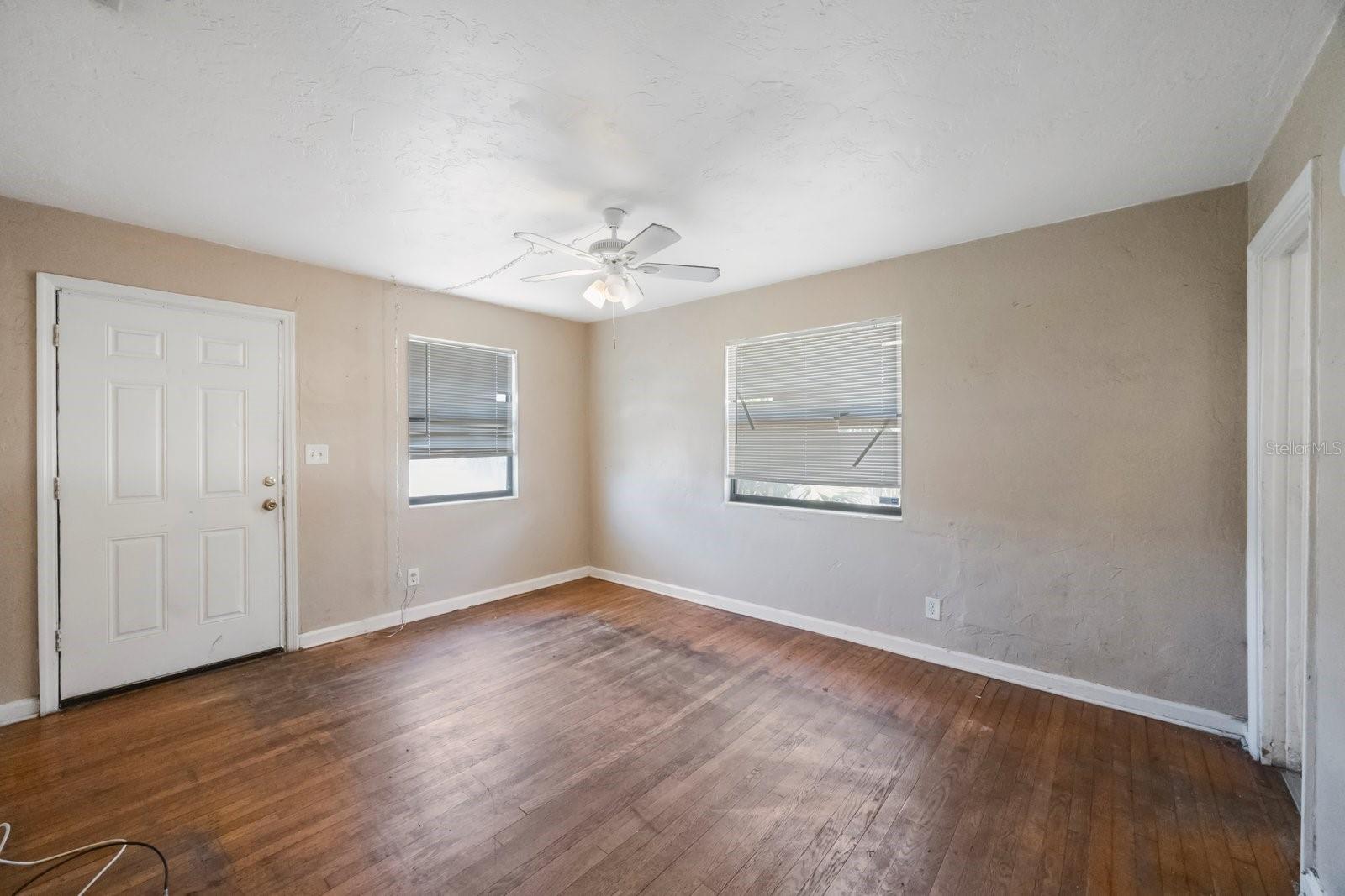 Image 17 of 32 For 513 88th Avenue N