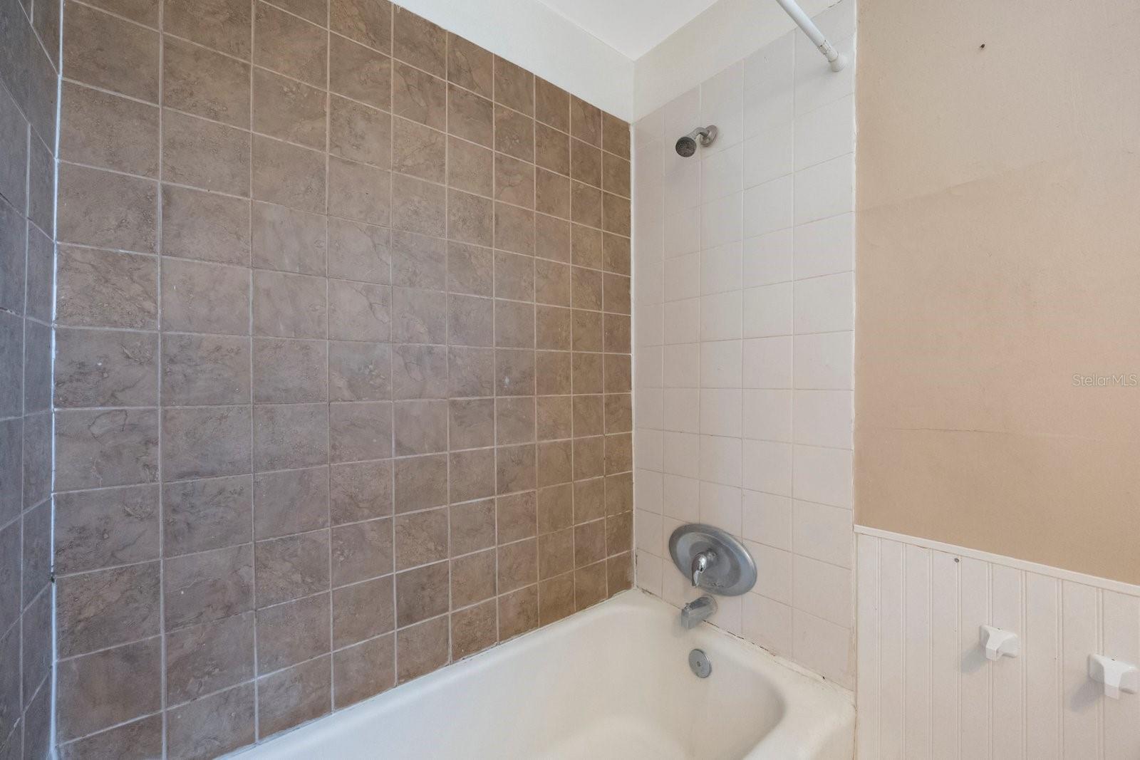 Image 3 of 32 For 513 88th Avenue N