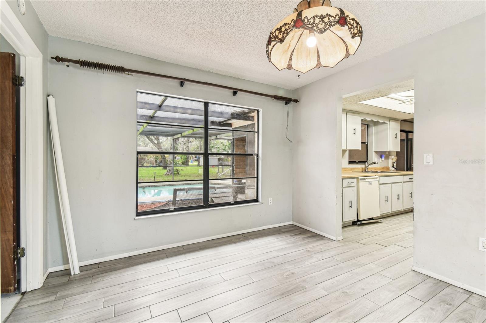 Image 16 of 40 For 2410 Covington Avenue