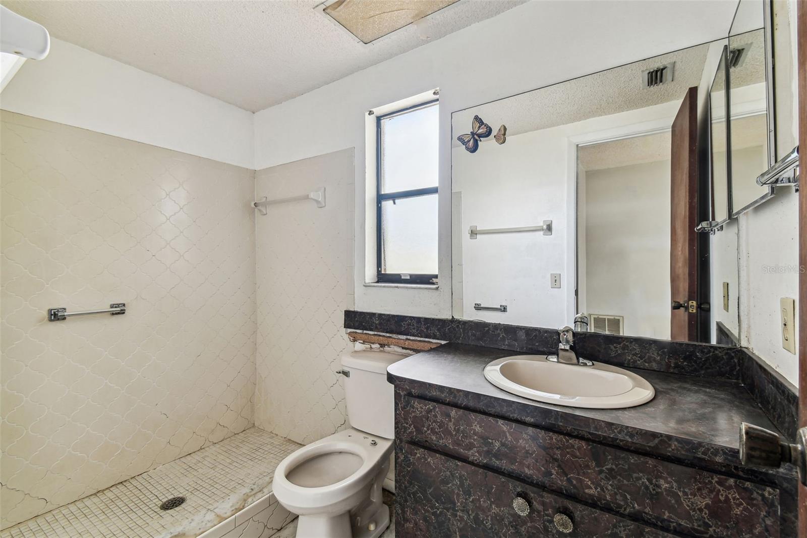 Image 20 of 40 For 2410 Covington Avenue
