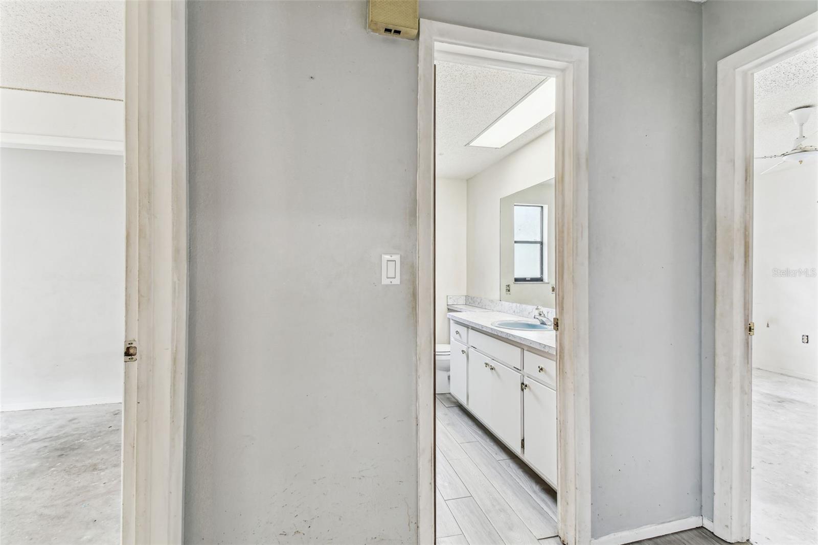 Image 23 of 40 For 2410 Covington Avenue
