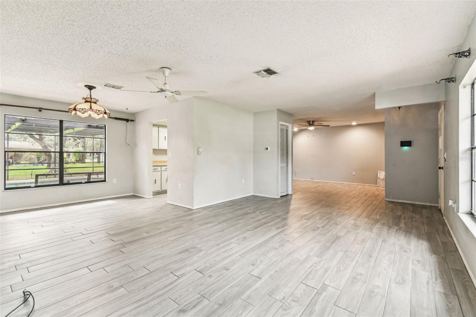 Image 8 of 40 For 2410 Covington Avenue