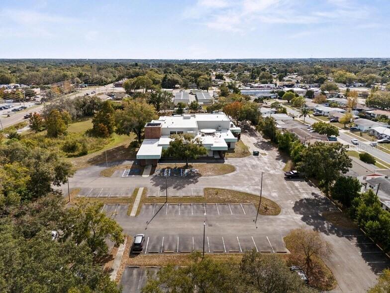 Image 12 of 25 For 2119 Grand Boulevard
