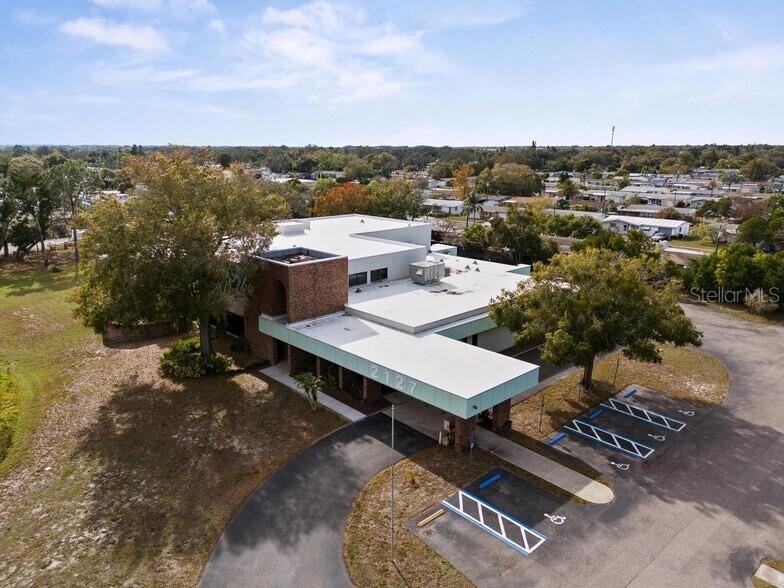 Image 20 of 25 For 2119 Grand Boulevard