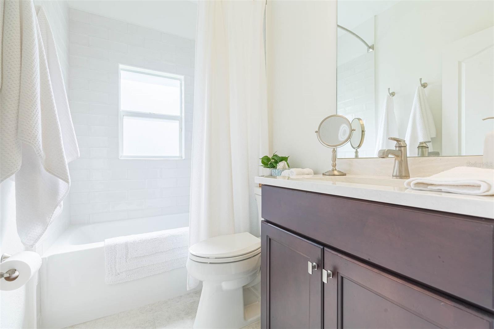 Listing photo id 22 for 20403 Sultana Court