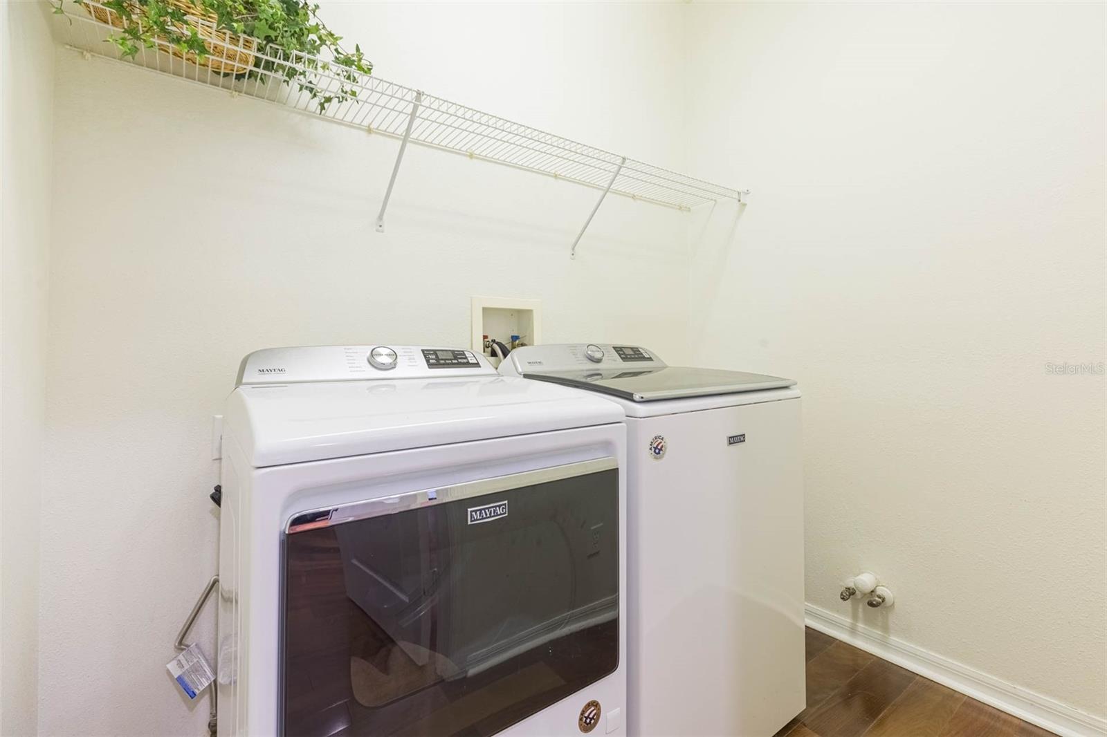Listing photo id 23 for 20403 Sultana Court