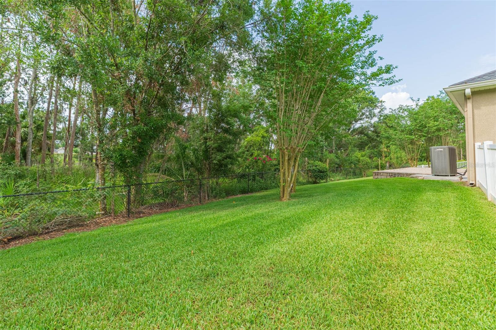 Listing photo id 25 for 20403 Sultana Court
