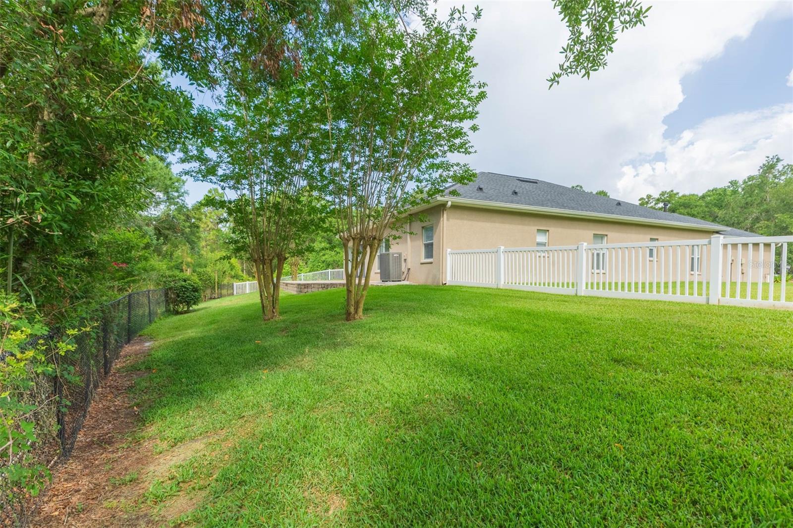 Listing photo id 26 for 20403 Sultana Court
