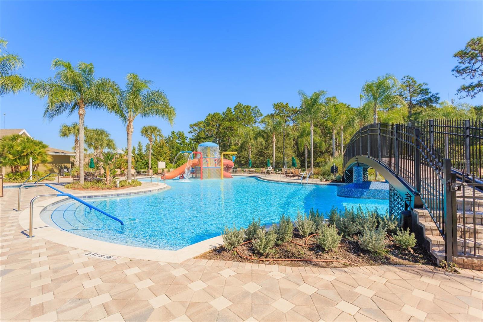 Listing photo id 36 for 20403 Sultana Court