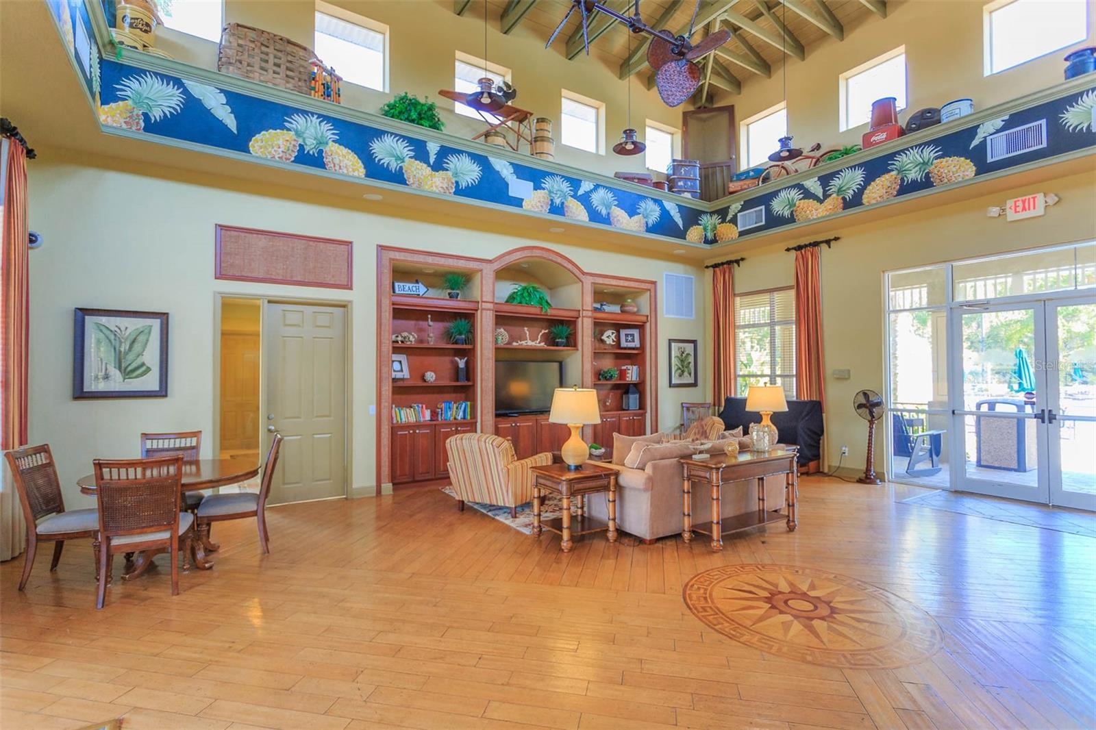 Listing photo id 44 for 20403 Sultana Court