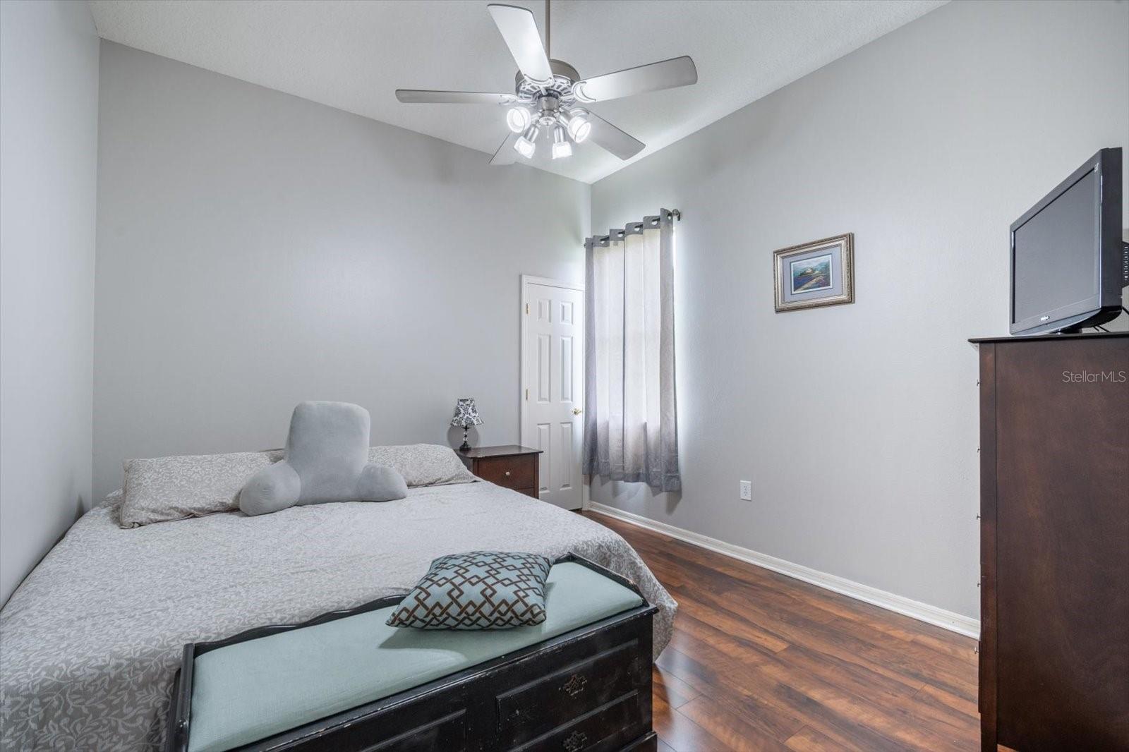 Listing photo id 14 for 10709 Rockledge View Drive