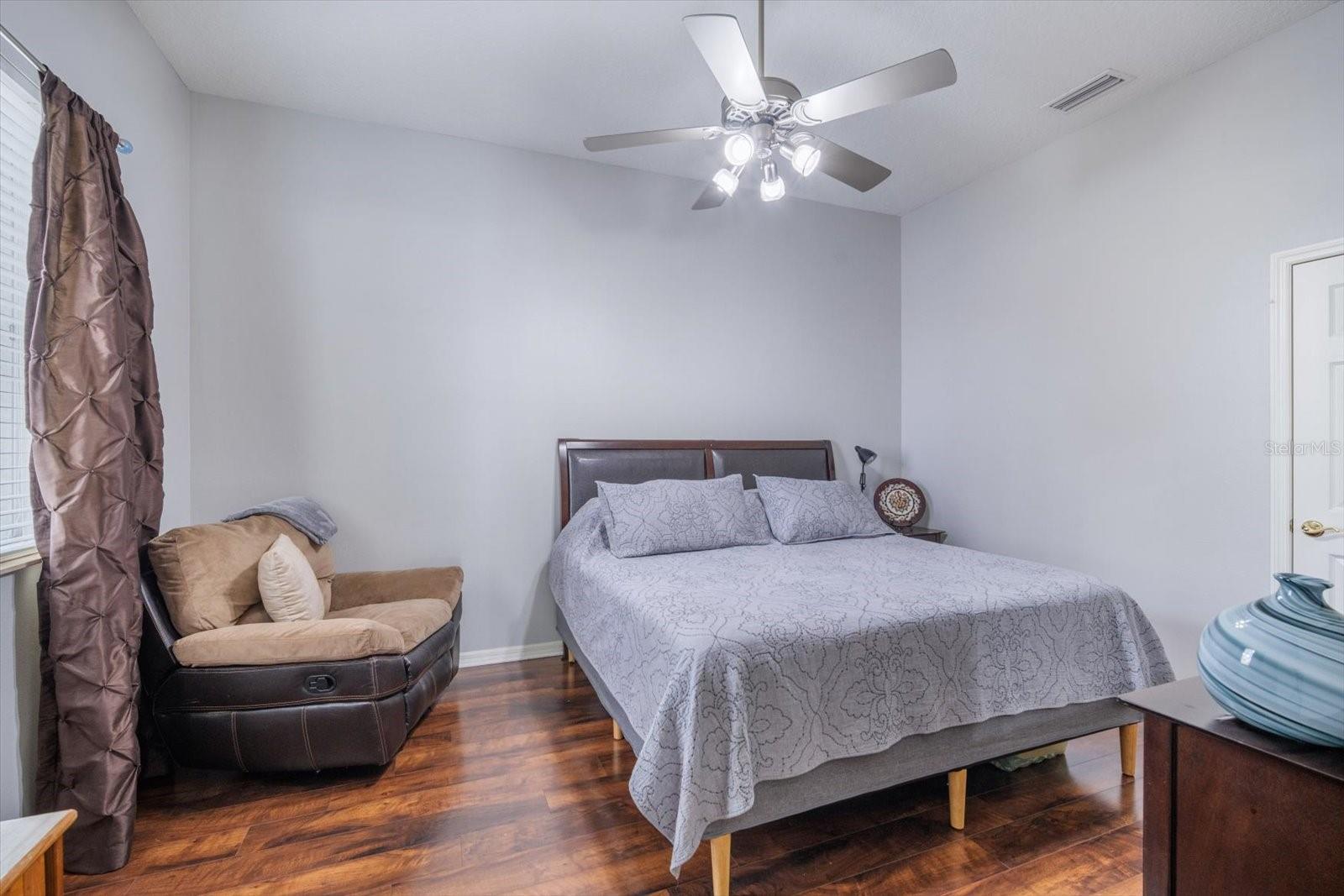 Listing photo id 15 for 10709 Rockledge View Drive