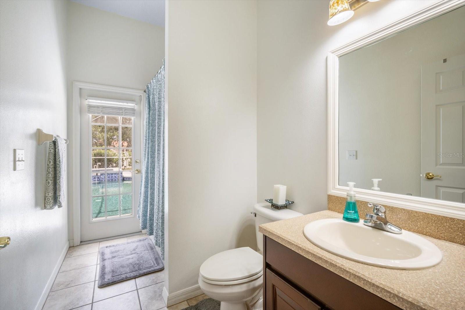 Listing photo id 16 for 10709 Rockledge View Drive