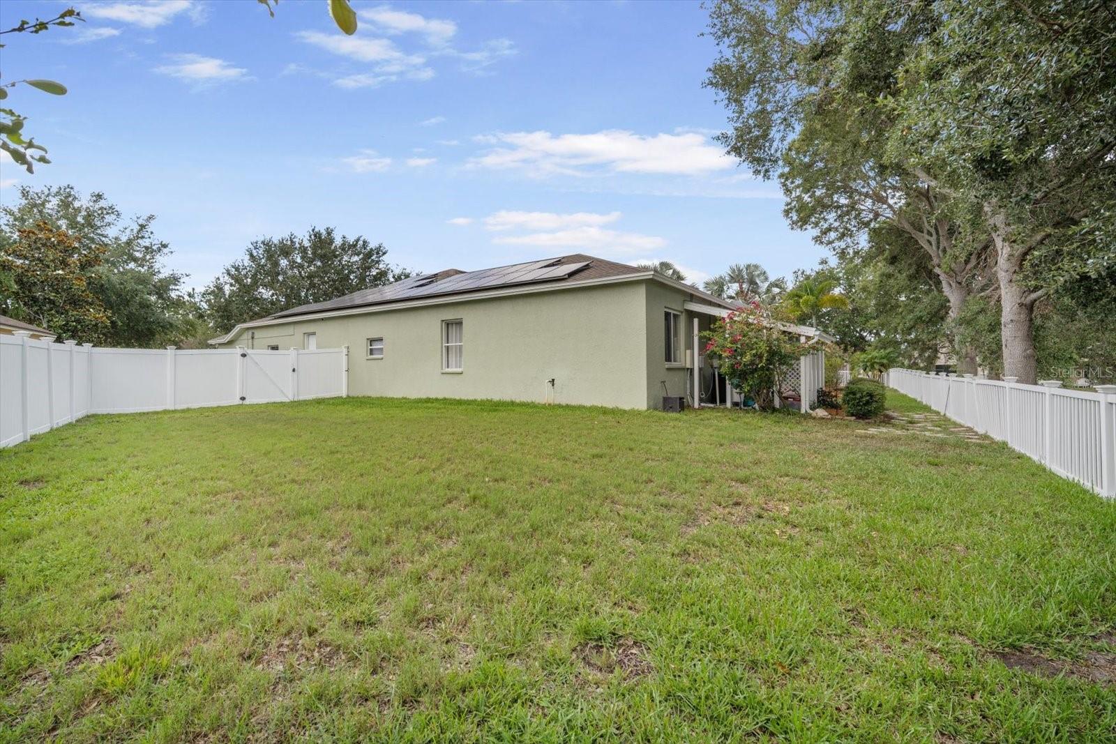 Listing photo id 19 for 10709 Rockledge View Drive