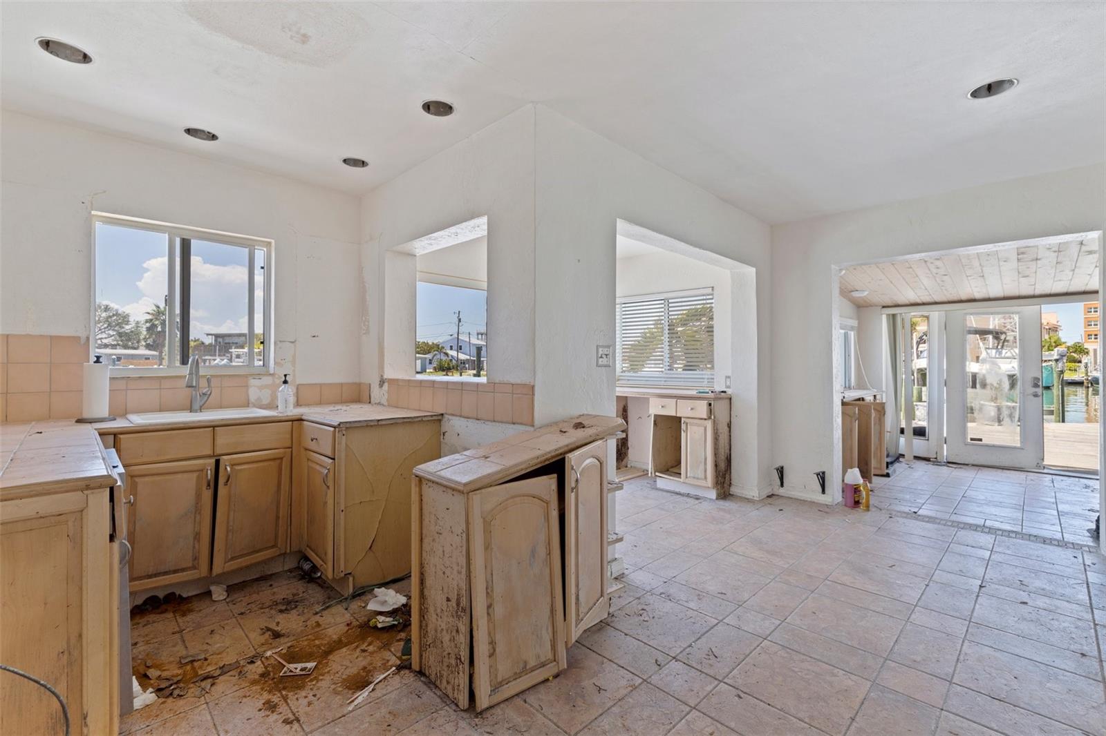 Image 12 of 27 For 253 Boca Ciega Drive