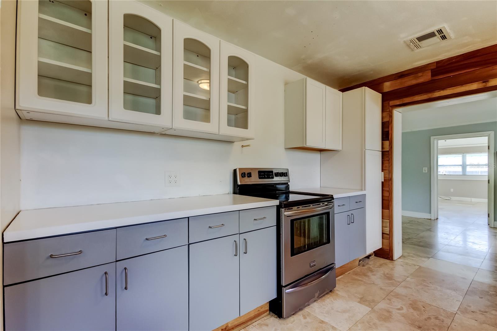 Image 17 of 55 For 1242 Bermuda Street