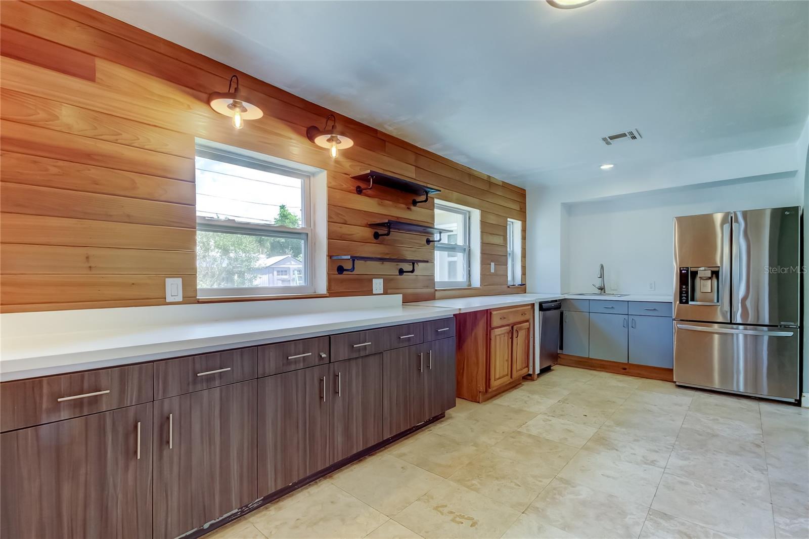 Image 20 of 55 For 1242 Bermuda Street