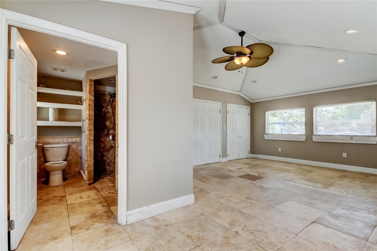 Image 24 of 55 For 1242 Bermuda Street