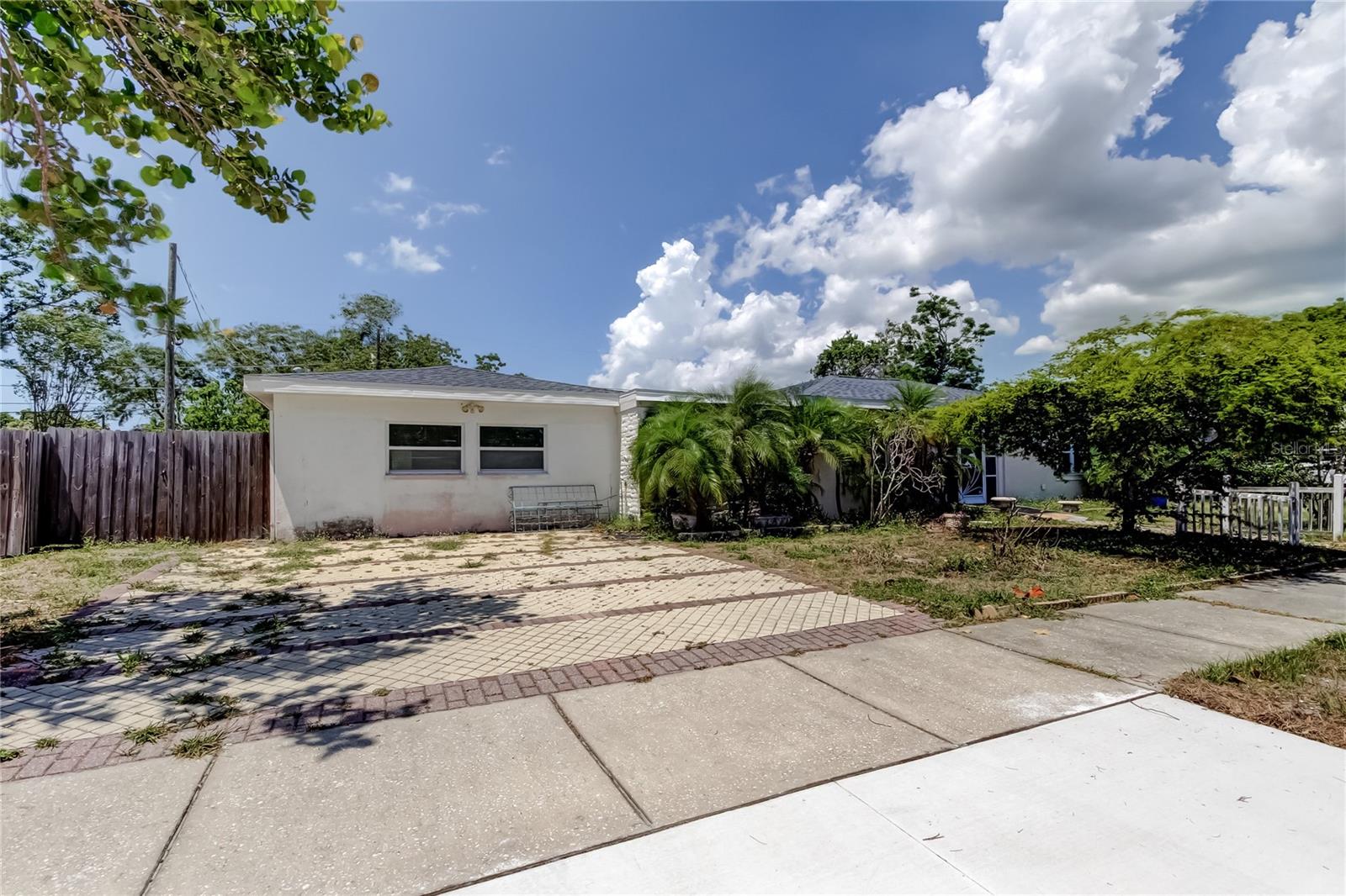 Image 3 of 55 For 1242 Bermuda Street