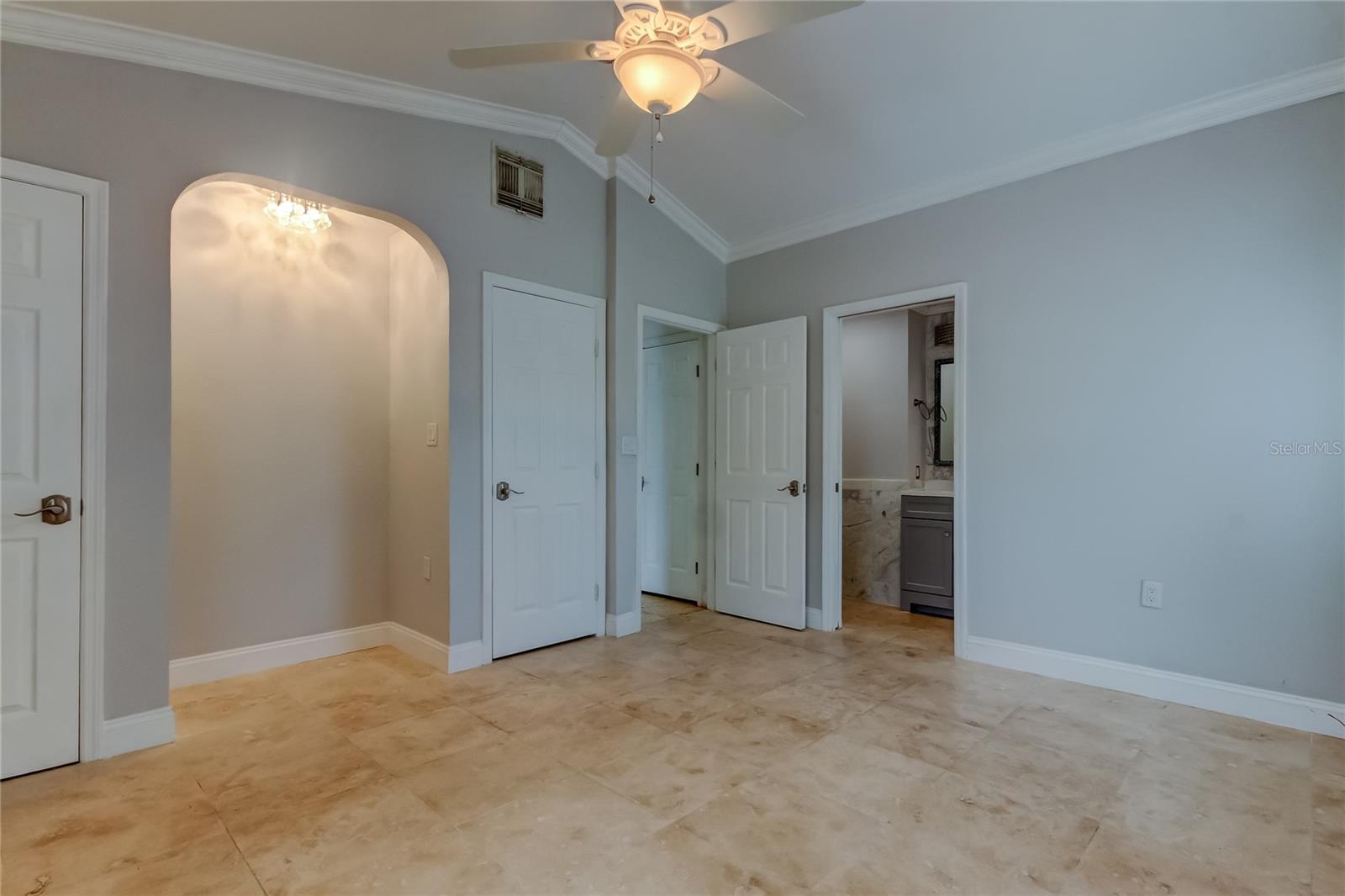 Image 32 of 55 For 1242 Bermuda Street