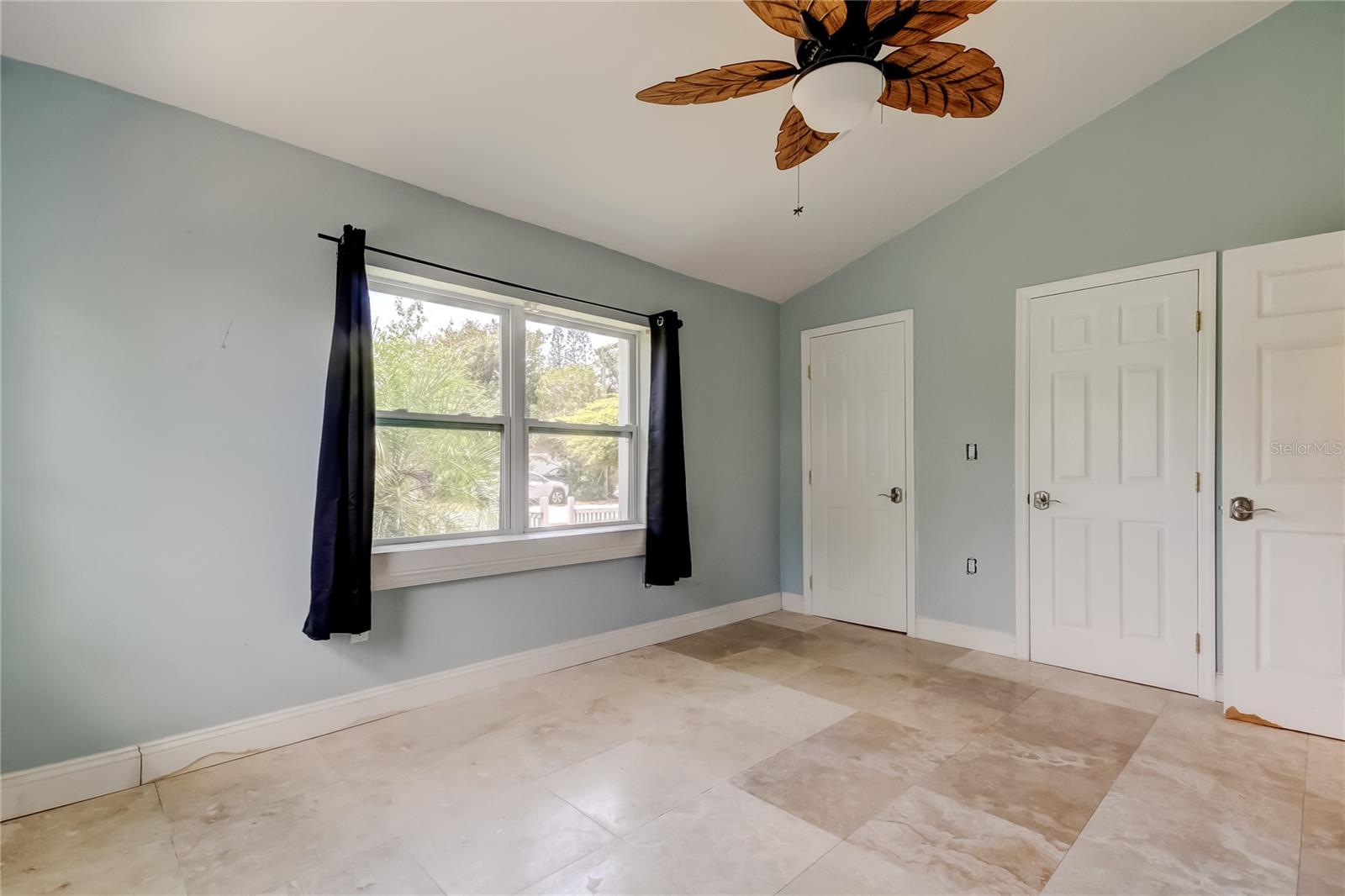Image 41 of 55 For 1242 Bermuda Street