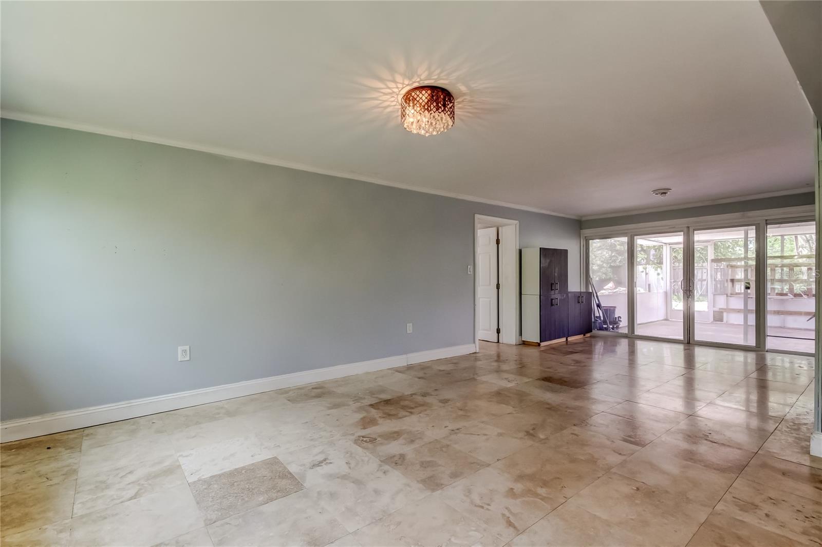 Image 6 of 55 For 1242 Bermuda Street