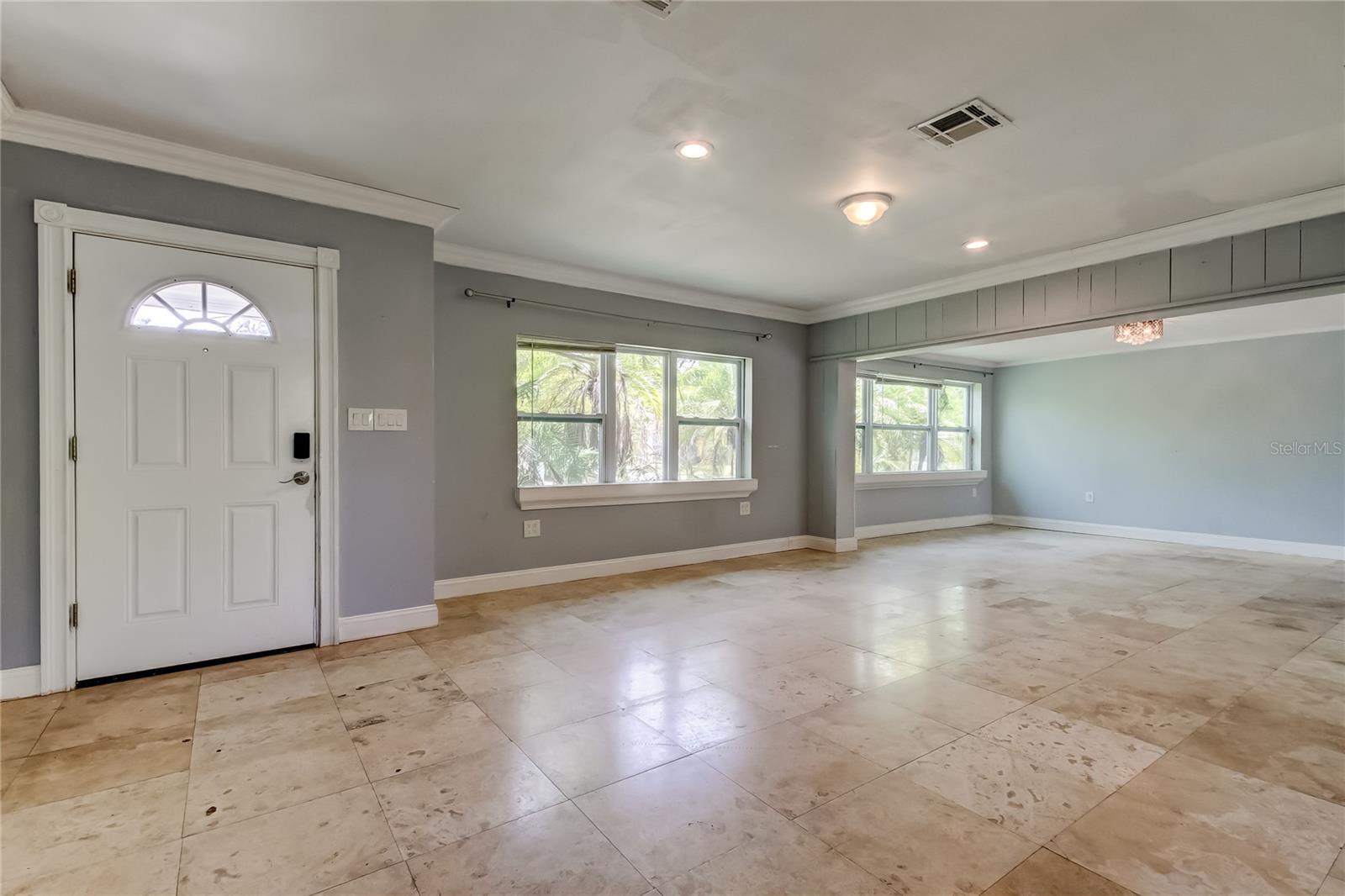 Image 9 of 55 For 1242 Bermuda Street