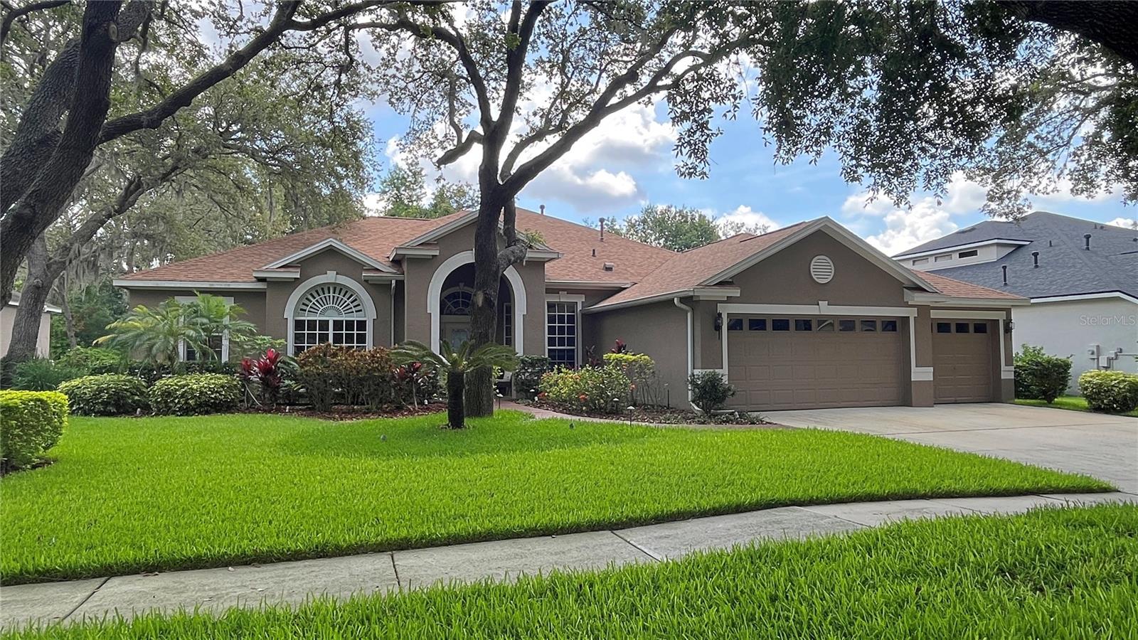 Details for 5704 Eaglemount Circle, LITHIA, FL 33547