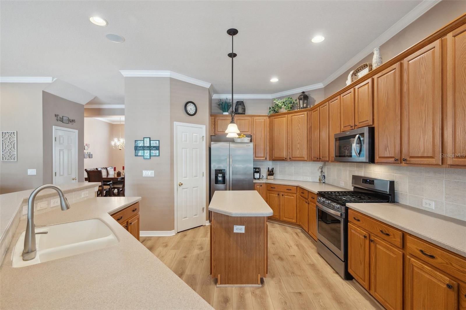Image 13 of 68 For 5704 Eaglemount Circle