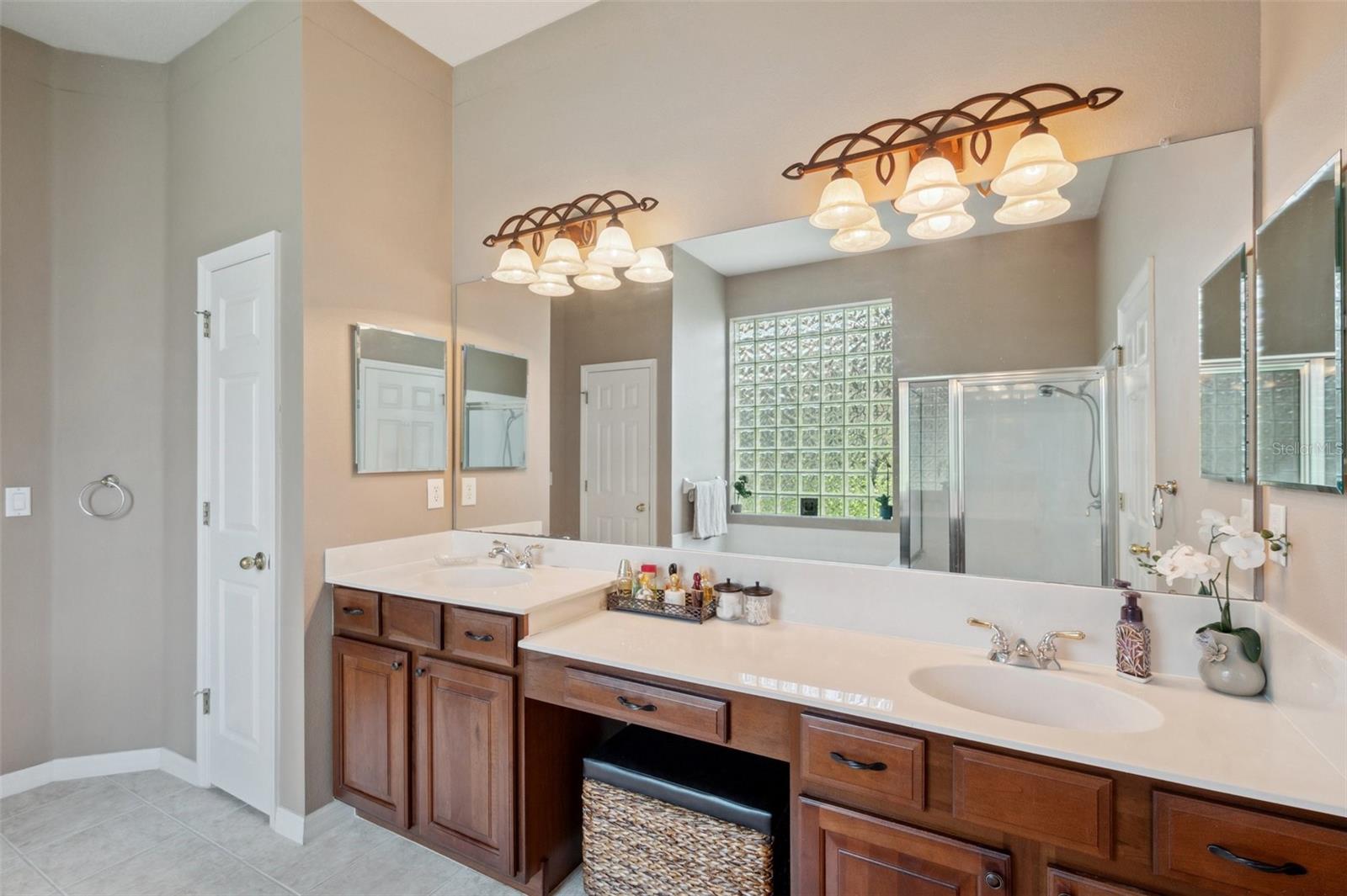 Image 27 of 68 For 5704 Eaglemount Circle