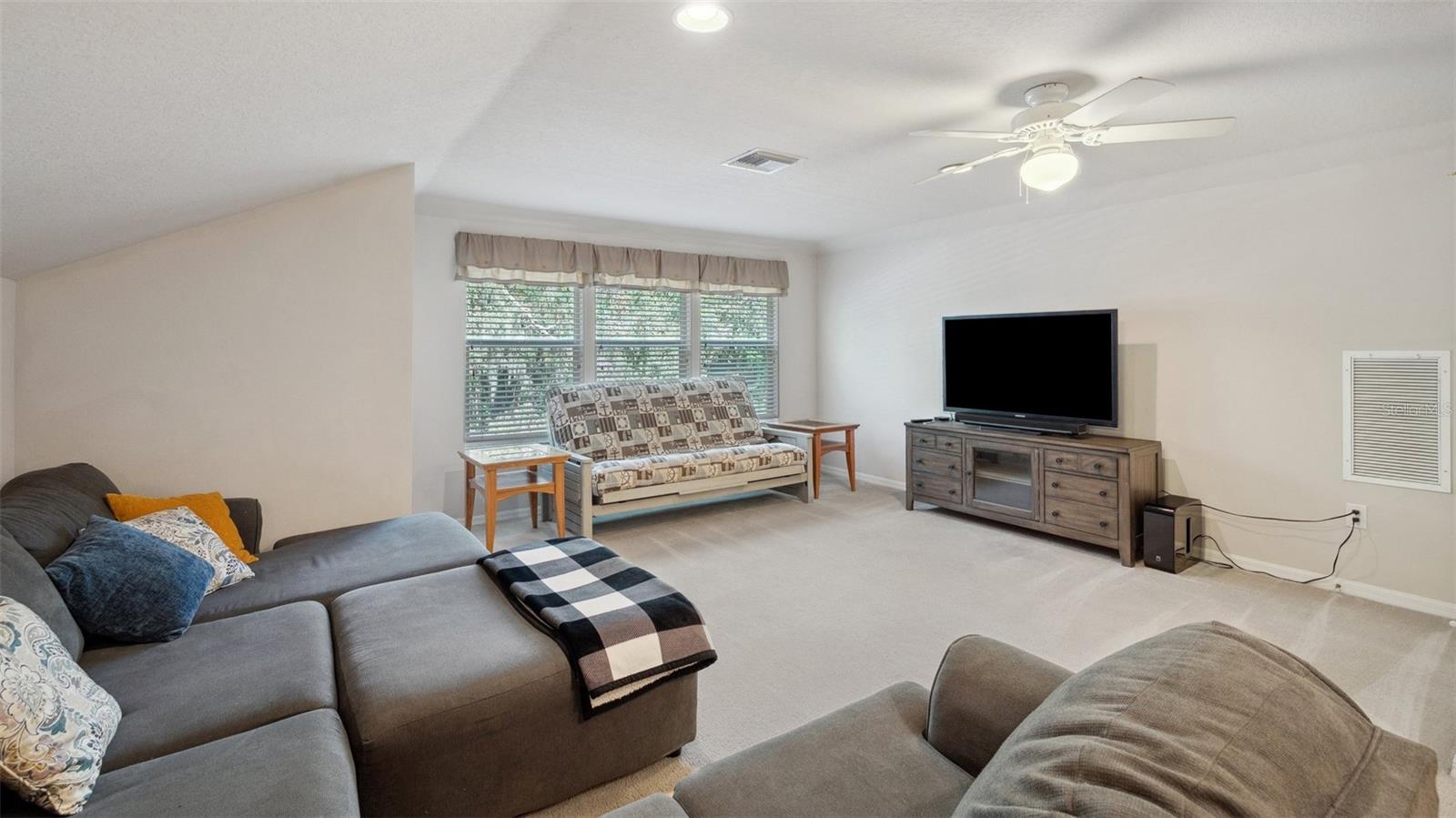 Image 44 of 68 For 5704 Eaglemount Circle