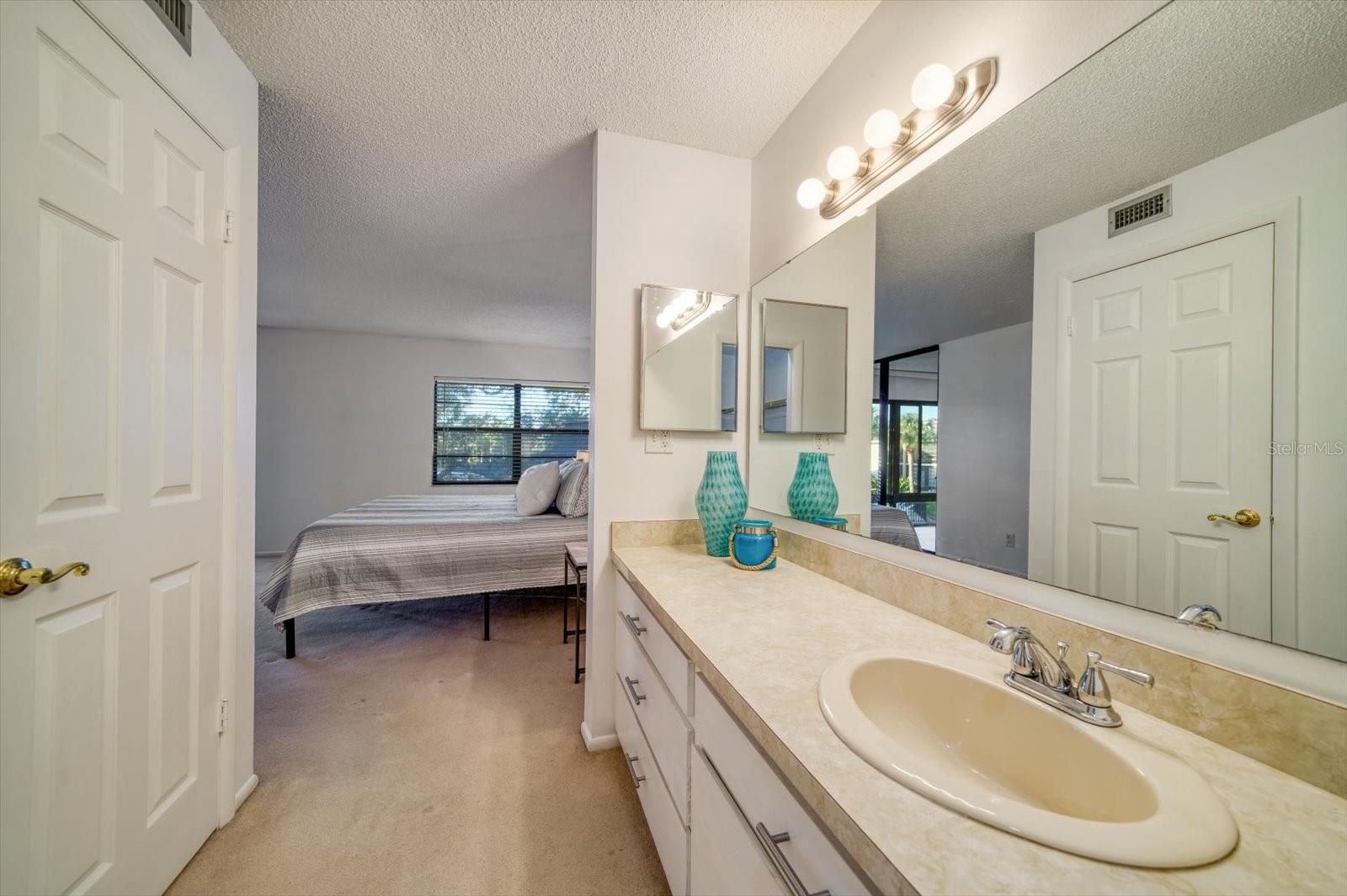 Image 14 of 24 For 12300 Vonn Road 2202