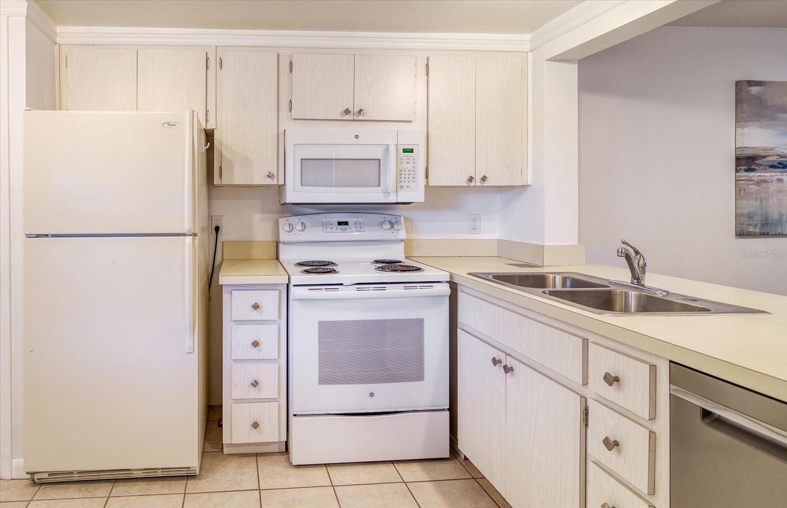 Image 9 of 24 For 12300 Vonn Road 2202