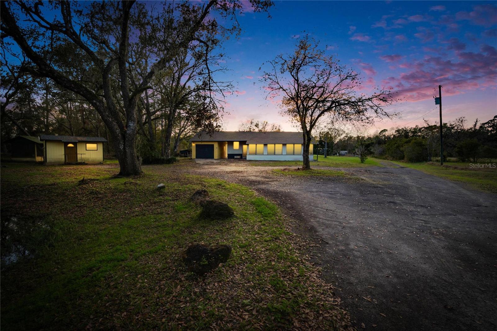 Image 22 of 28 For 1051 Hawthorn Street