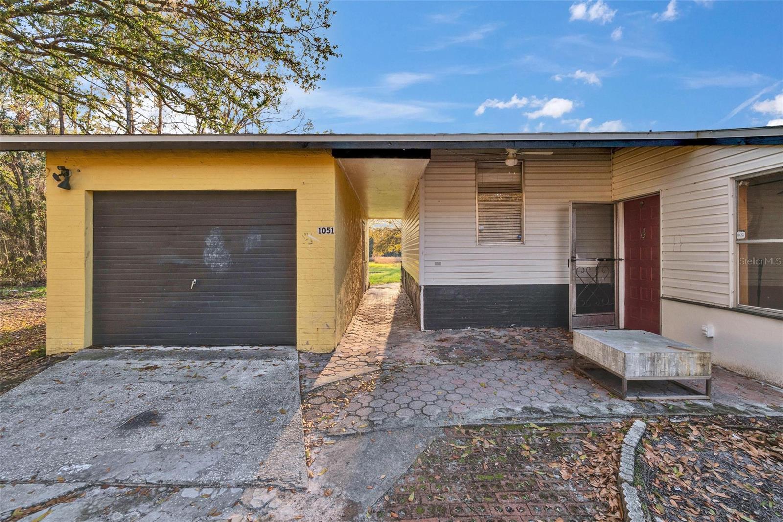 Image 3 of 28 For 1051 Hawthorn Street