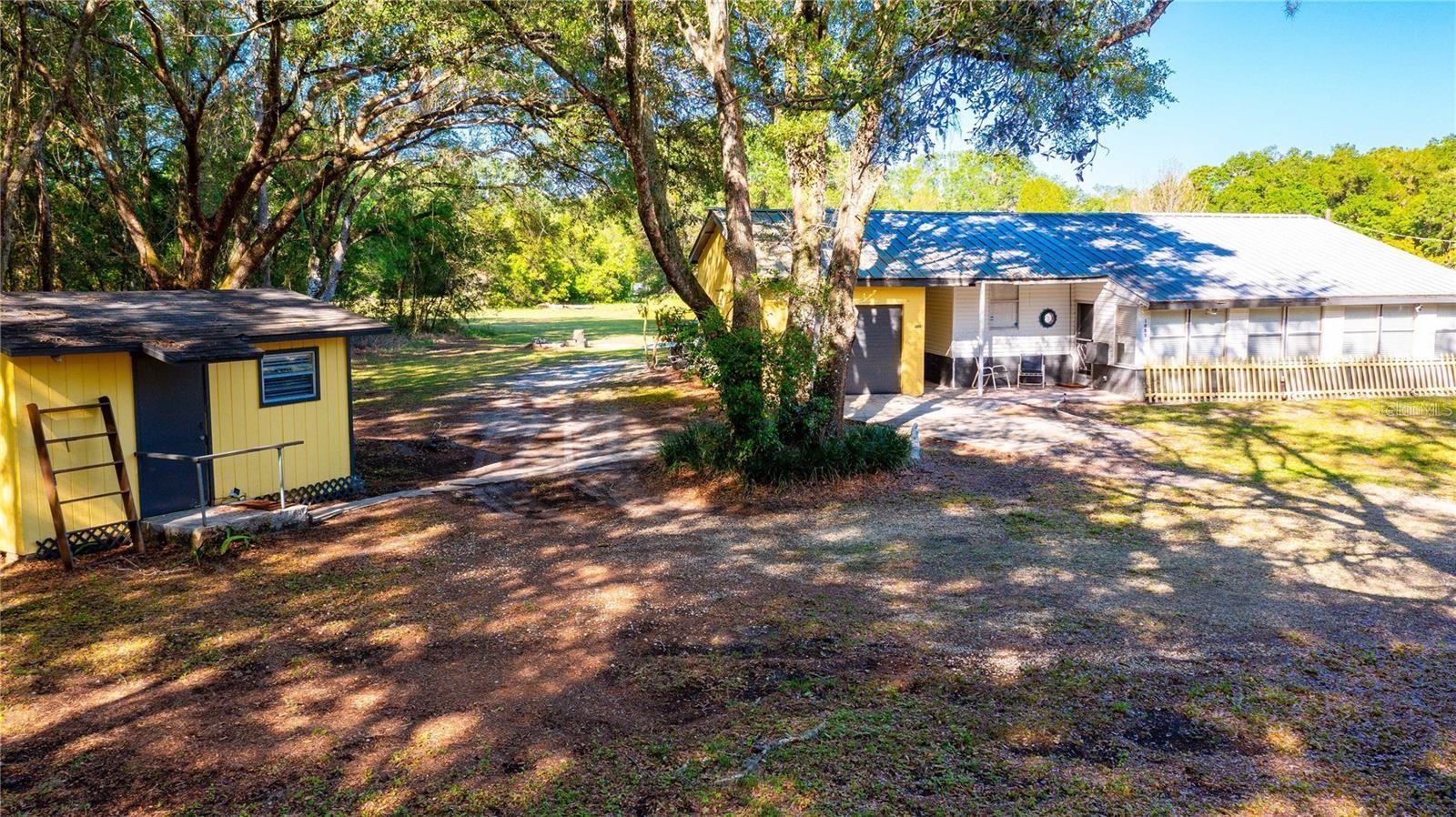 Image 4 of 28 For 1051 Hawthorn Street