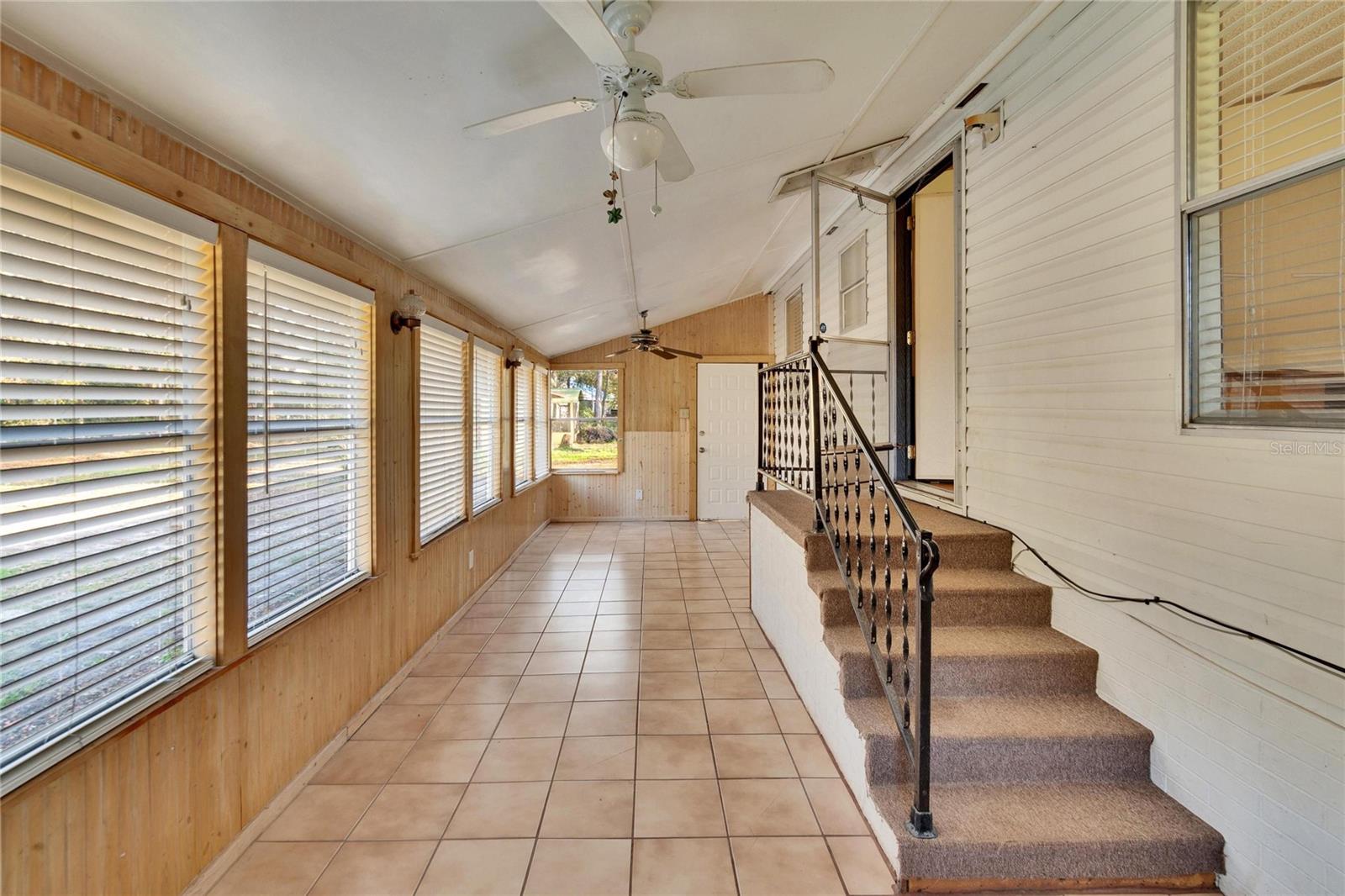 Image 6 of 28 For 1051 Hawthorn Street