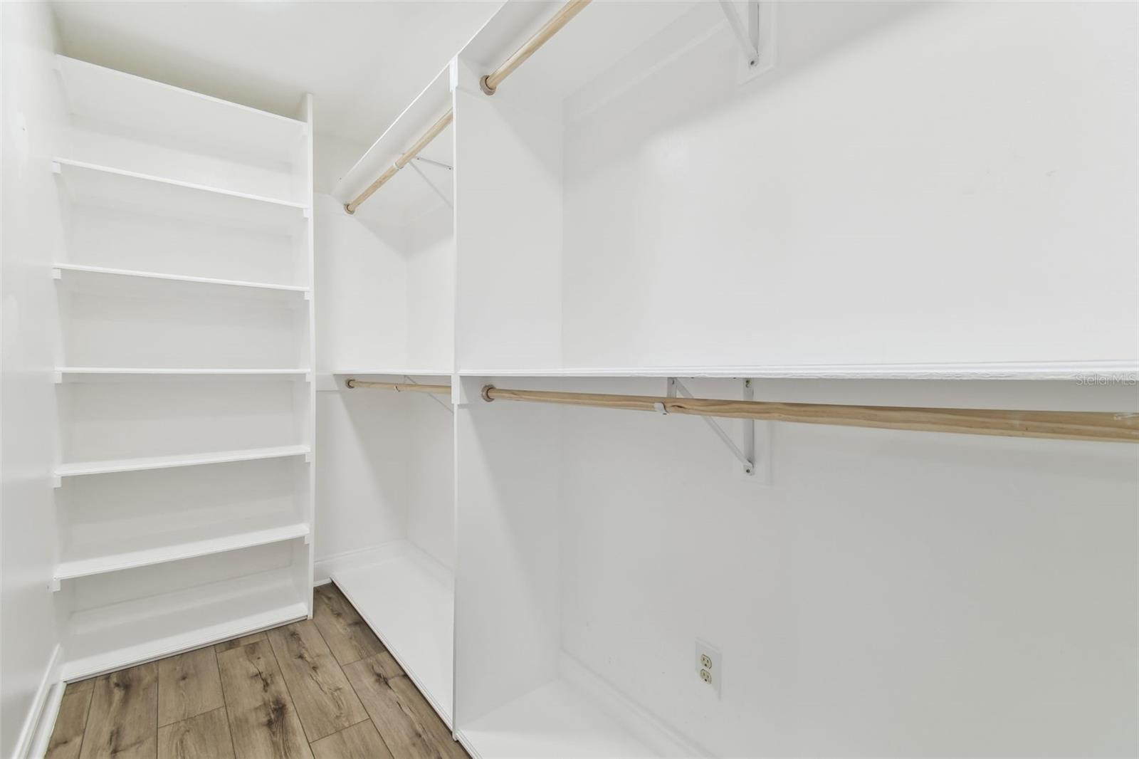 Image 19 of 30 For 2702 Paxton Avenue D