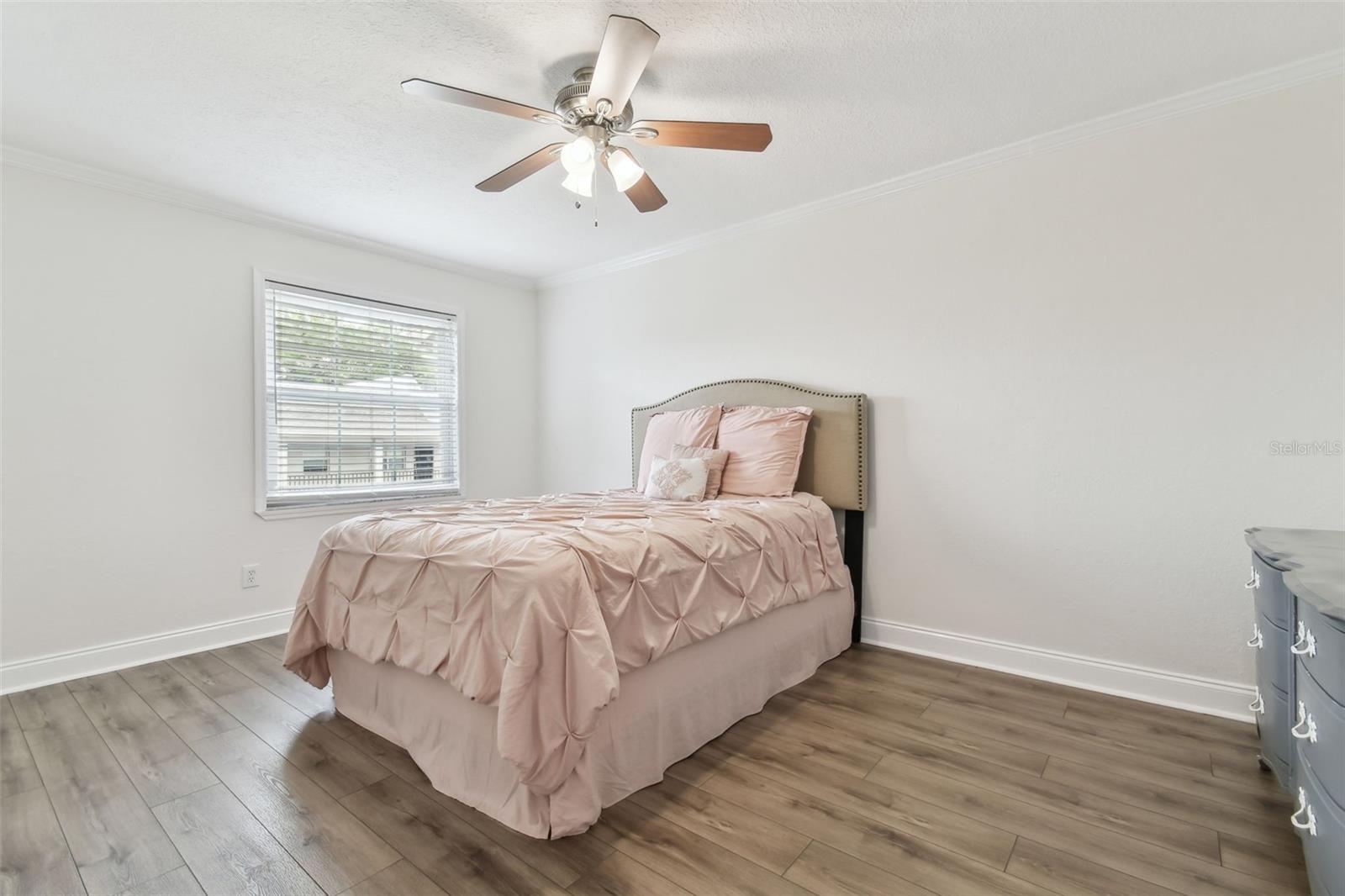 Image 22 of 30 For 2702 Paxton Avenue D