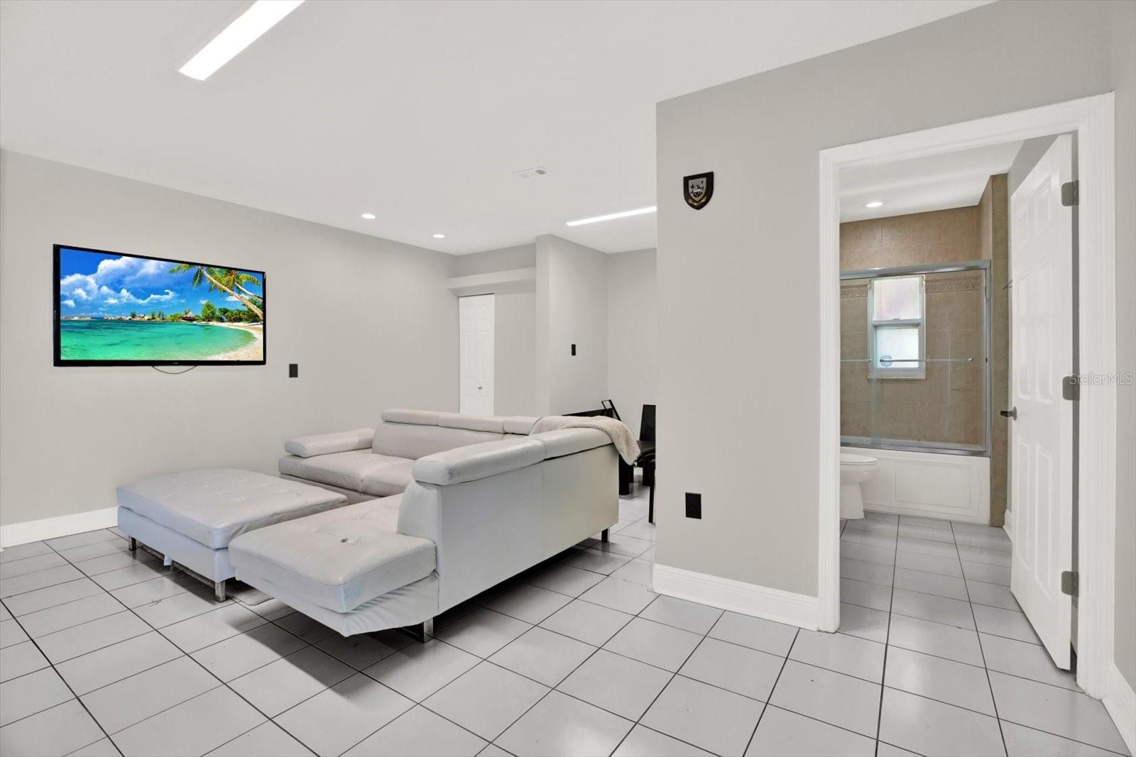Image 33 of 51 For 5331 Bayou Grande Boulevard Ne