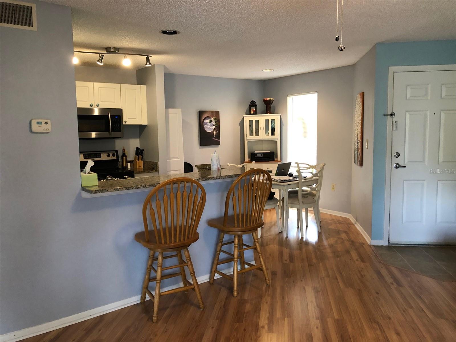 Image 4 of 11 For 115 112th Avenue Ne 104