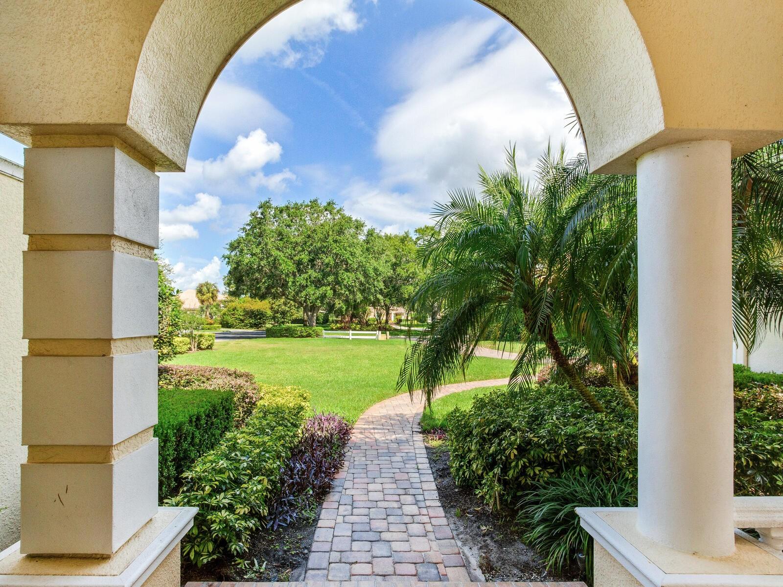 Listing photo id 12 for 10504 Echo Lake Drive