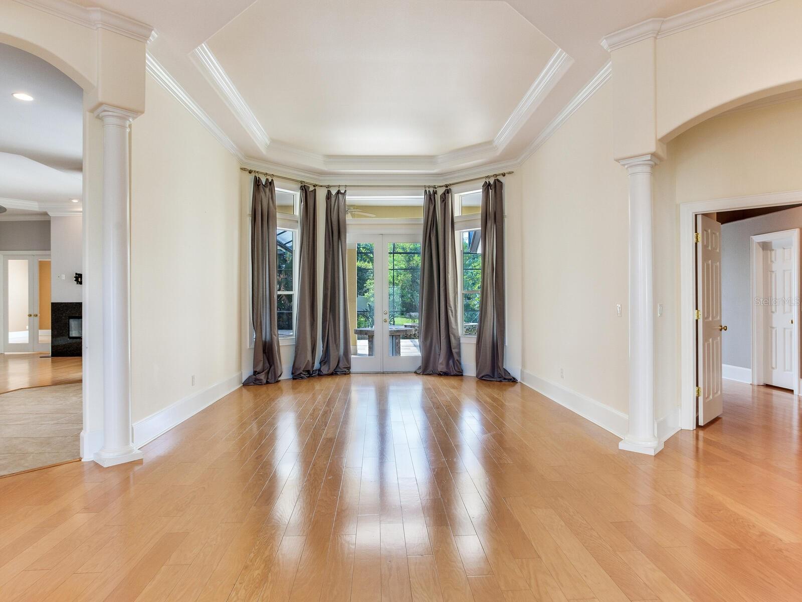 Listing photo id 19 for 10504 Echo Lake Drive