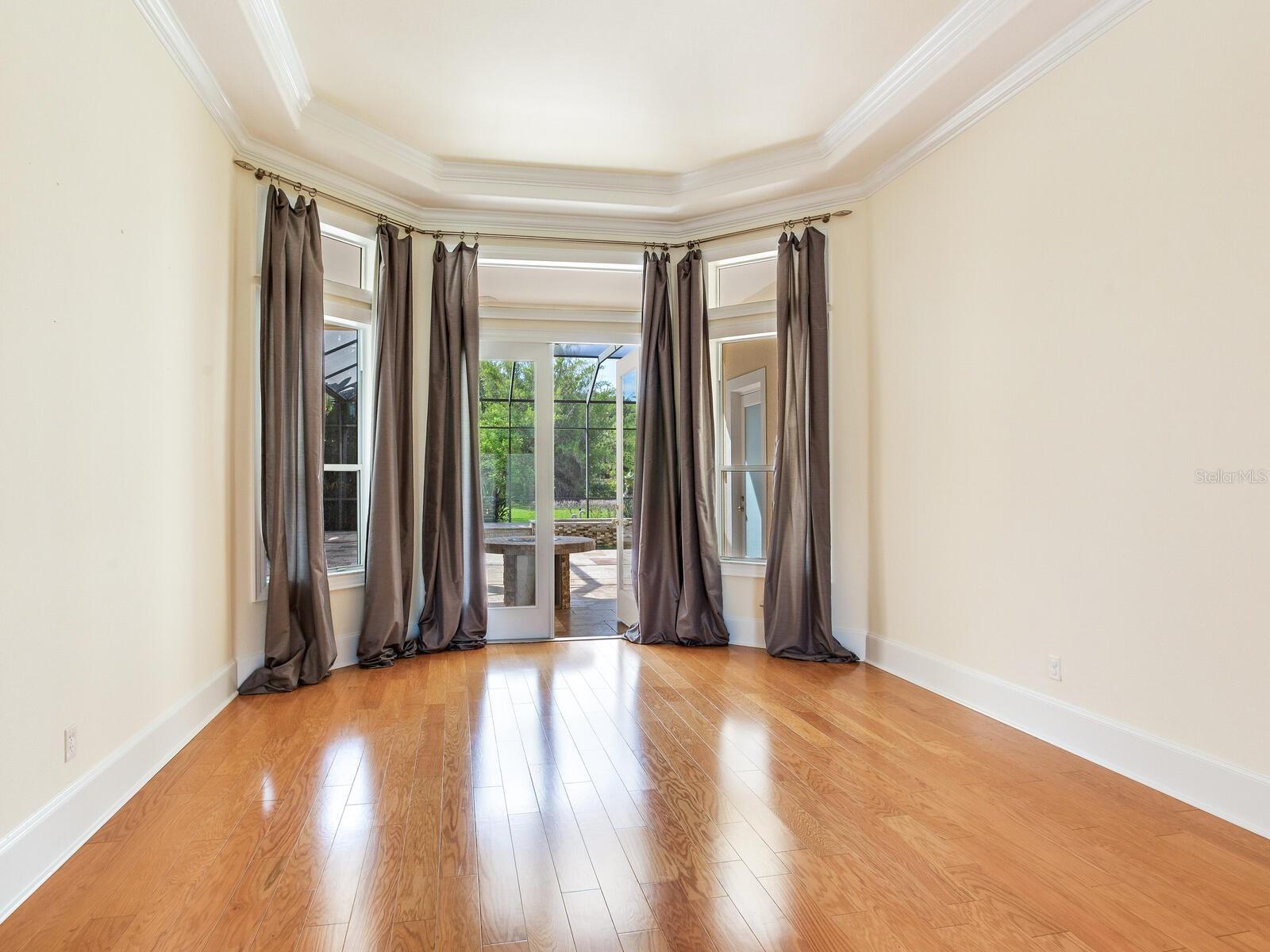 Listing photo id 20 for 10504 Echo Lake Drive