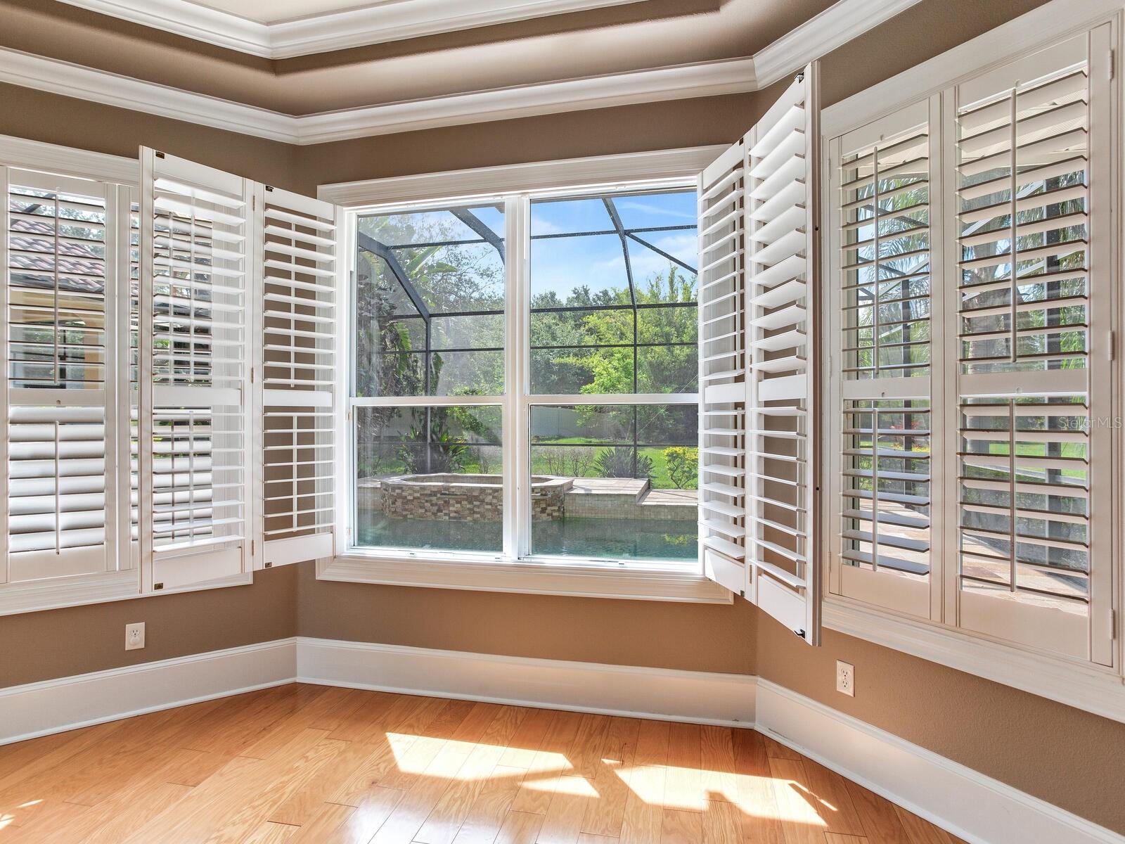 Listing photo id 27 for 10504 Echo Lake Drive