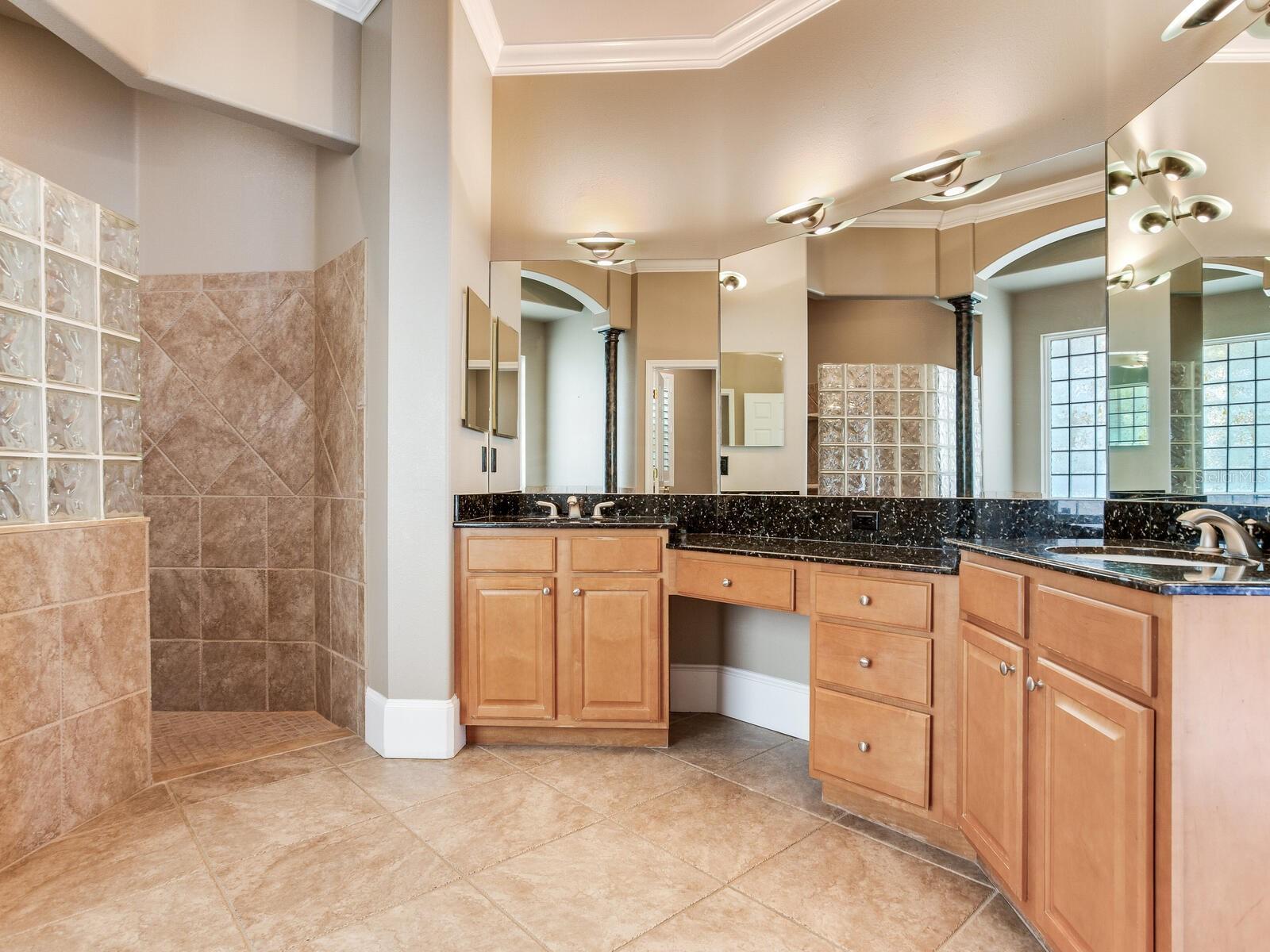 Listing photo id 33 for 10504 Echo Lake Drive