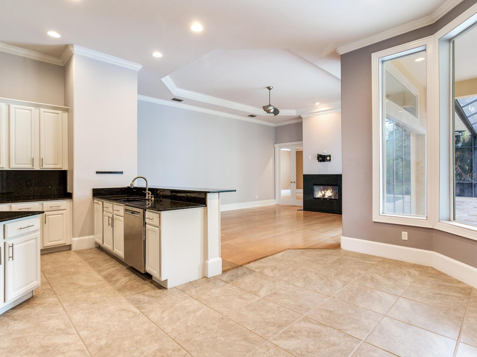 Listing photo id 35 for 10504 Echo Lake Drive