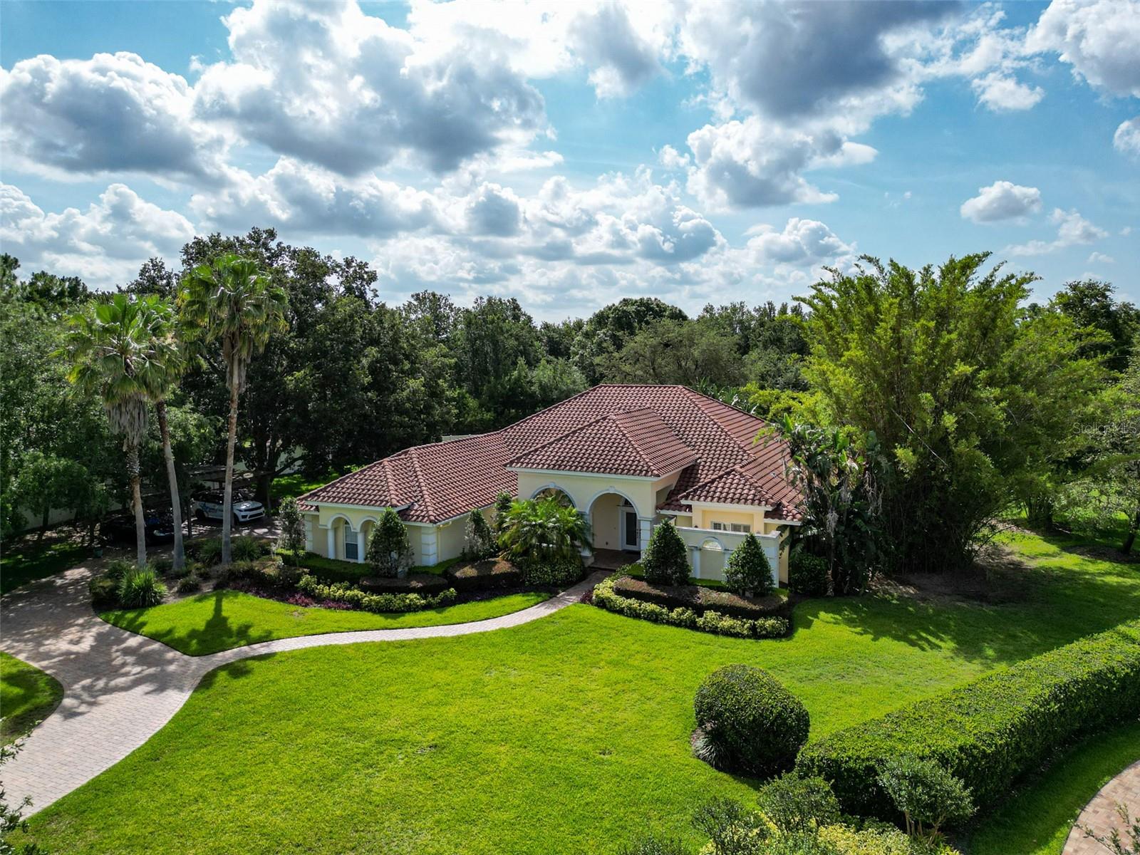 Listing photo id 2 for 10504 Echo Lake Drive